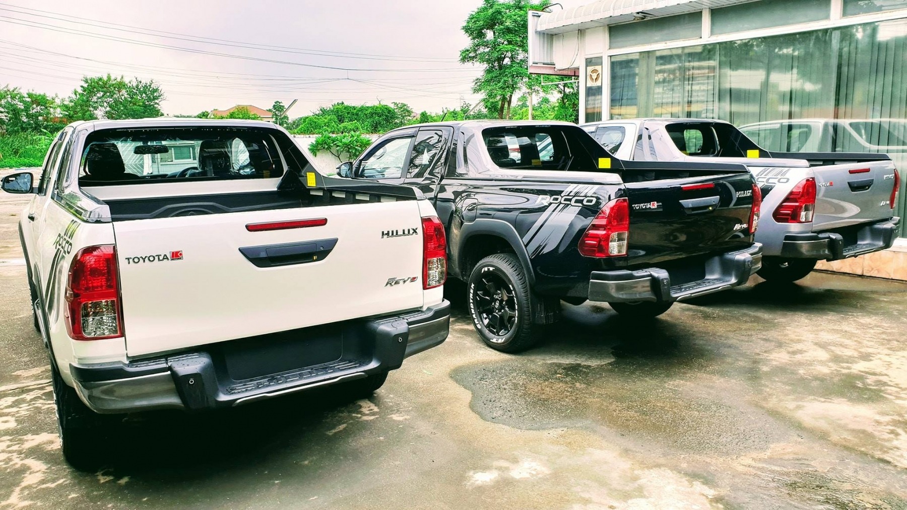 Toyota Hilux Vigo — photo 1